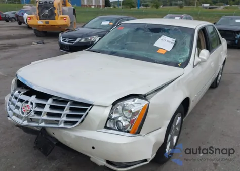 2007 Cadillac Dts Luxury I z USA, uszkodzony, nr VIN 1G6KD57Y87U233913